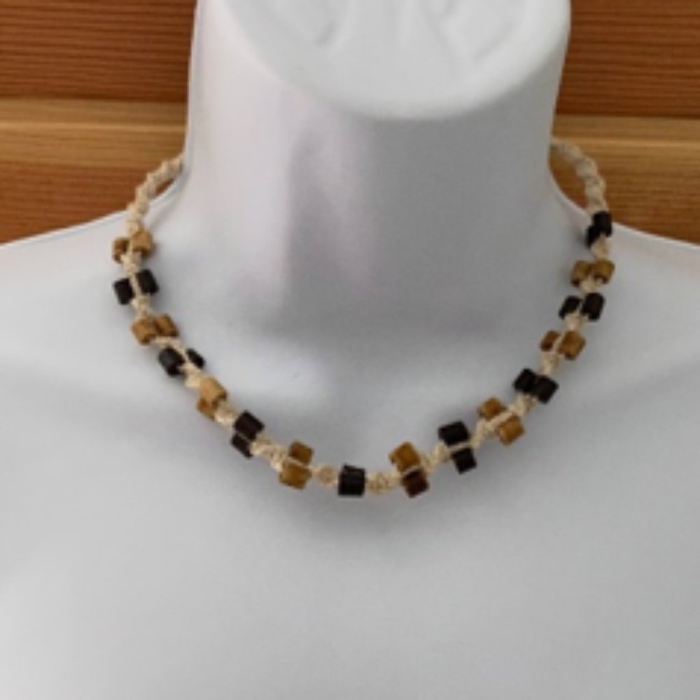 6/$16 NWOT Macrame hemp and wood bead necklace